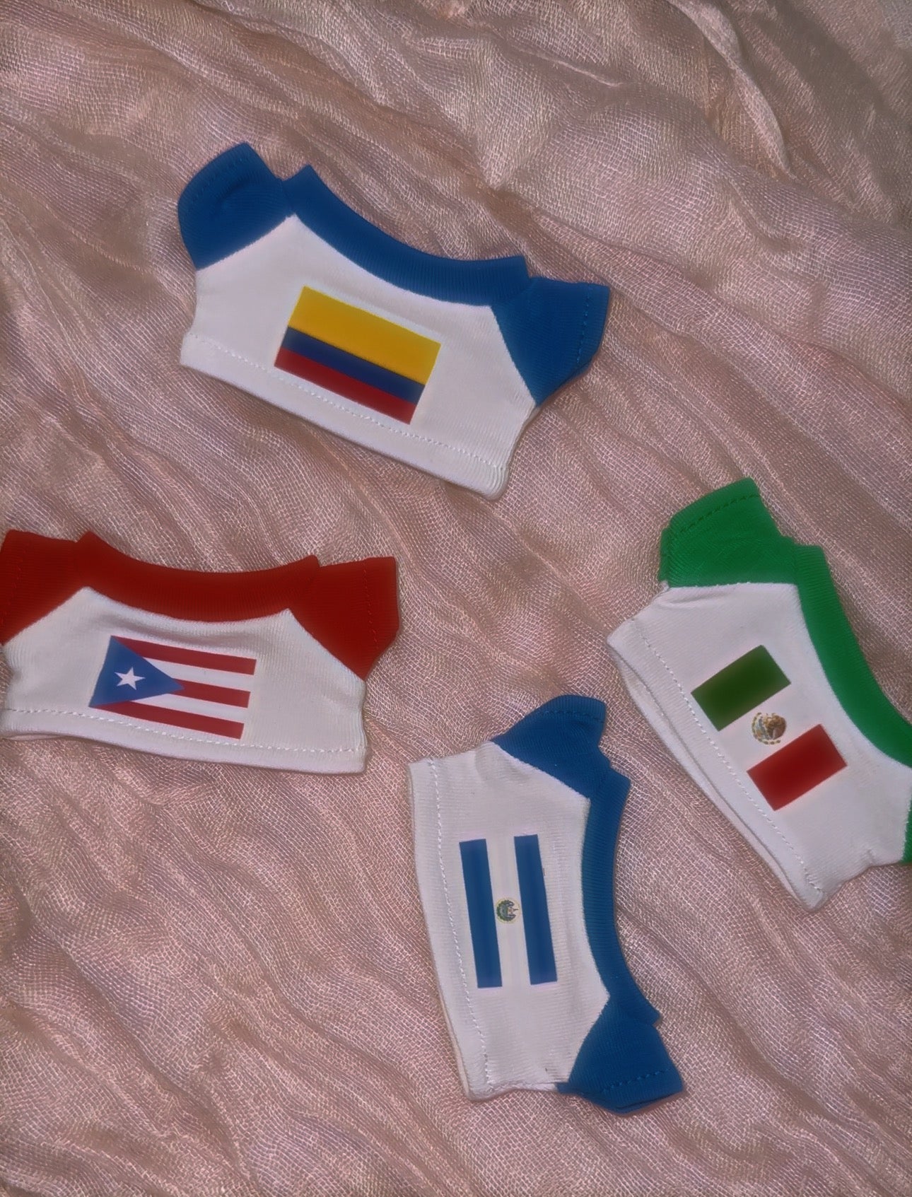 10CM PLUSHIE TEES LATAM FLAGS